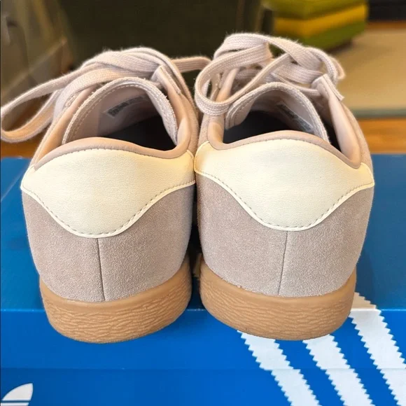 Adidas Sambas Size 9.5 - Picture 7 of 10